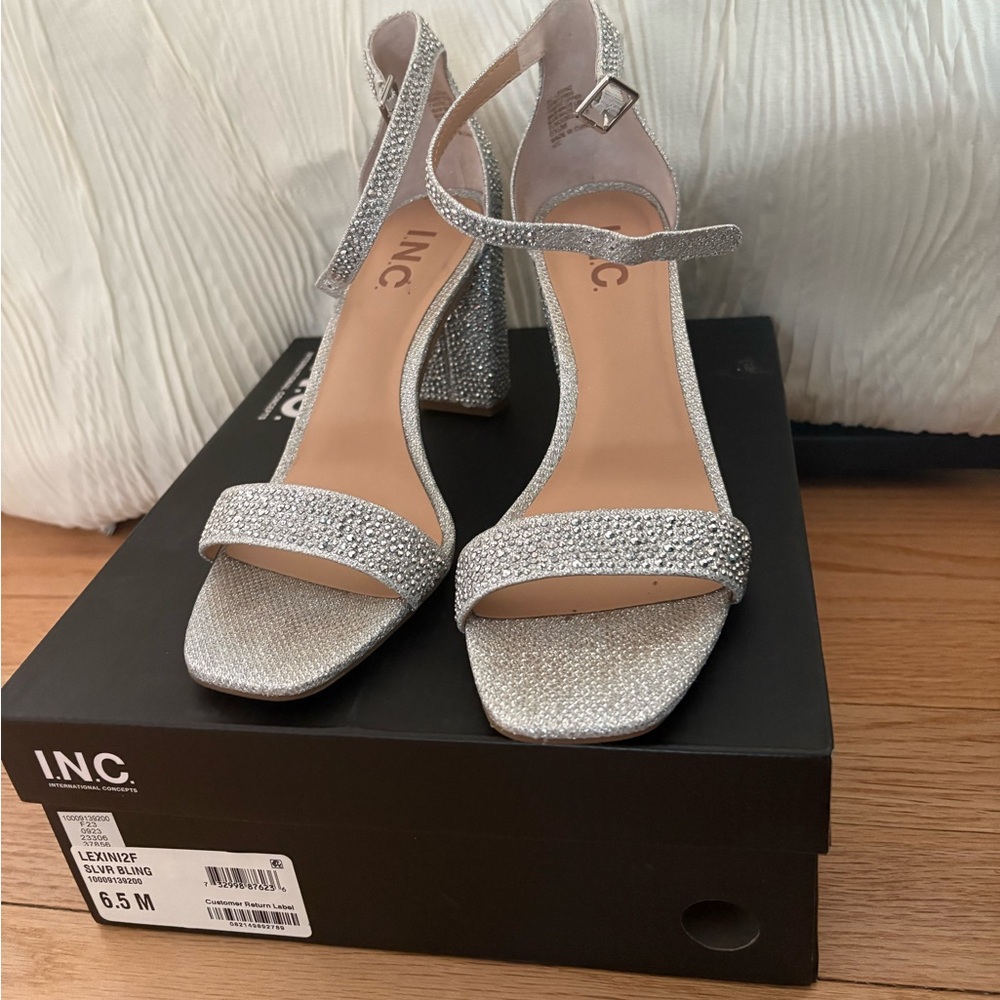 Embellished silver heals in size 6.5 women’s